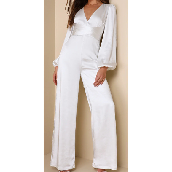 LULU'S M Sensational Evening White Satin Tie-Front Long Sleeve Jumpsuit NEW B108 - Picture 1 of 13